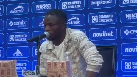 Ebere No Se Guardó Nada Y En Conferencia Ya Mandó Recadito A Todos Los Celestes. Incluso Habló Sobre Su Adaptación En El Futbol Mexicano.