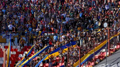 ¡Como en Coldplay! Captan infidelidad en pleno partido de Atlético San Luis