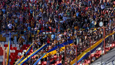 ¡Como en Coldplay! Captan infidelidad en pleno partido de Atlético San Luis
