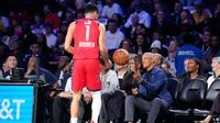 Barack Obama asiste al All-Star Game de la NBA y se lleva los reflectores
