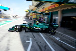Fernando Alonso con Aston Martin durante la pretemporada de la Fórmula 1 en 2026 | AP