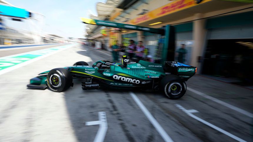 Fernando Alonso con Aston Martin durante la pretemporada de la Fórmula 1 en 2026 | AP