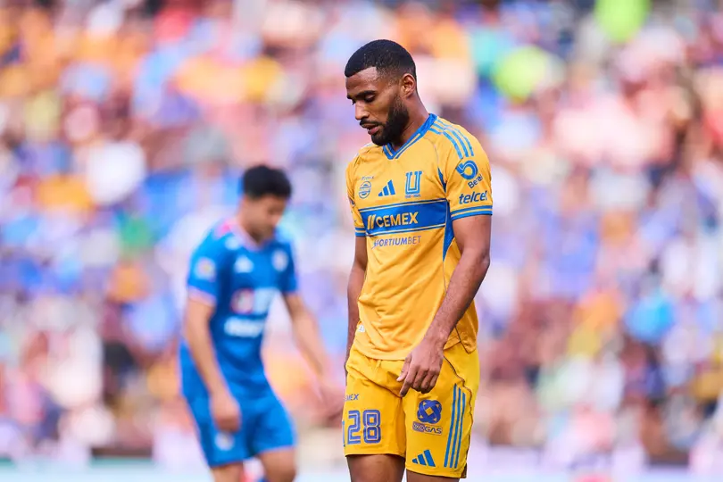 Joaquim marca autogol en partido vs Cruz Azul | IMAGO7