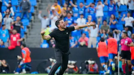 ¡A lo Anselmi! Así fue el eufórico festejo de Larcamón tras victoria del Cruz Azul sobre Tigres