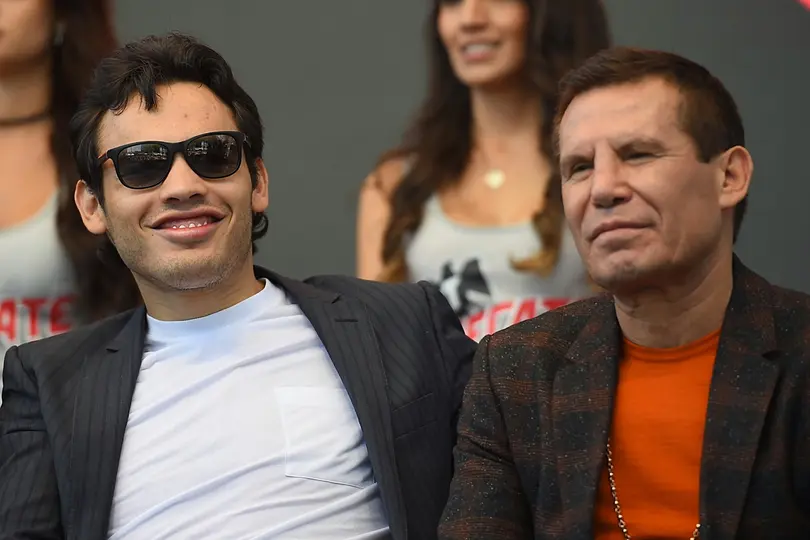Julio César Chávez con su hijo Julio César Chávez Jr | MEXSPORT