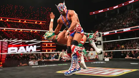 El Original Grande Americano con ventaja sobre su rival | wwe.com
