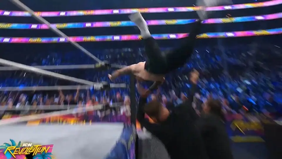 Will Ospreay atacando a los Death Riders | AEW