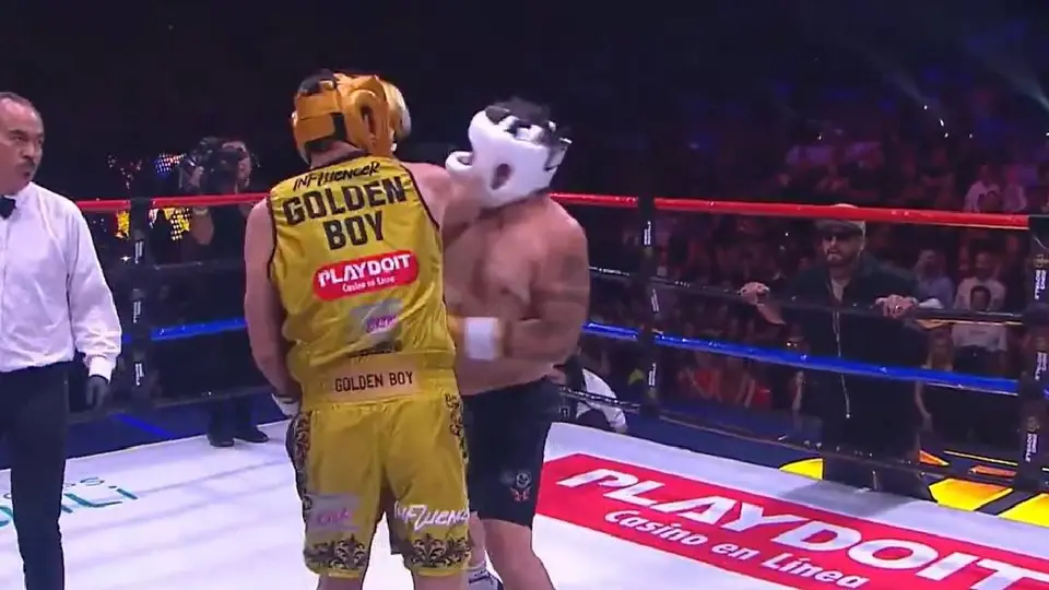 El derechazo de Adame a Trejo resultó contundente para llevarse la victoria/Ring Royale