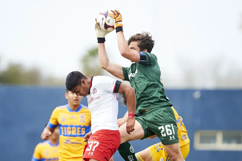 Pablo Jurado en un partido contra Tigres l MexSport
