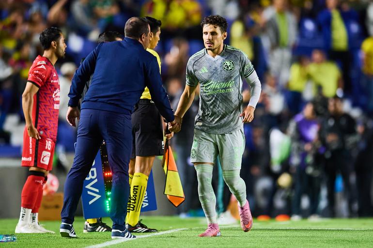Veiga aporta con gol en un momento difícil para las Águilas | MexSport