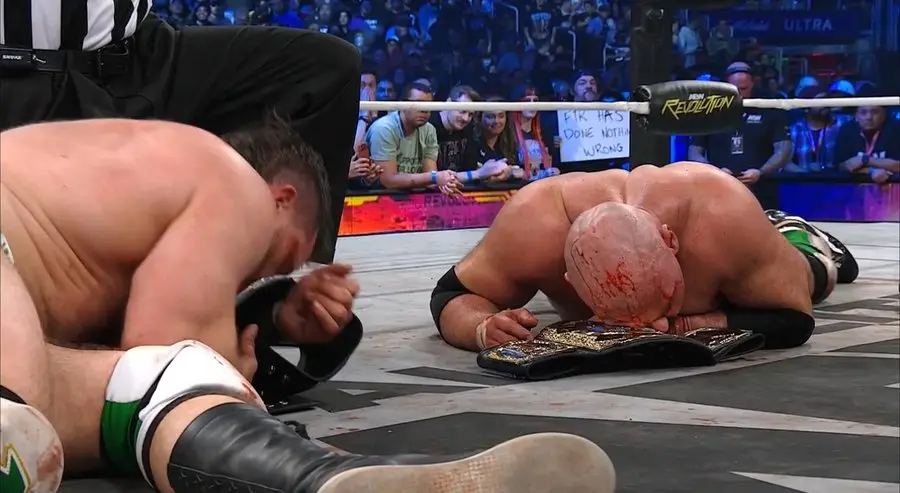 FTR retiene los campeonatos de AEW ante Young Bucks | AEW