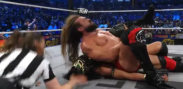 Andrade El ídolo venciendo a Bandido | AEW