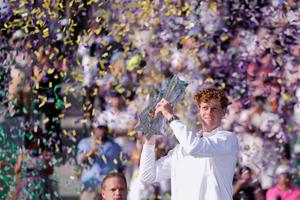 Jannik Sinner levantó el título de Indian Wells | AP