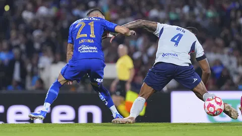 Willer Ditta al momento del autogol en el partido contra Pumas | IMAGO 7
