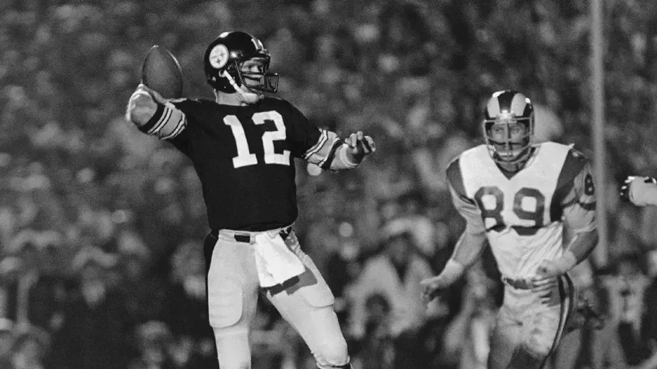 Terry Bradshaw, mariscal de campo de los Pittsburgh Steelers en los setentas | AP