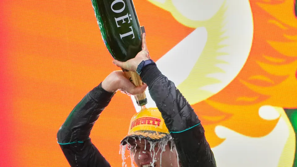 ¿Y su trofeo? Así viajó Kimi Antonelli después del Gran Premio de China 2026