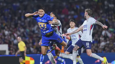 La acción del polémico penal en el partido de Cruz Azul contra Pumas | IMAGO 7