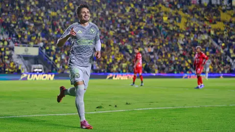 Raphael Veiga celebrando su gol con América ante Mazatlán | MEXSPORT