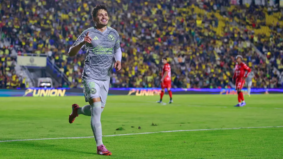 Raphael Veiga celebrando su gol con América ante Mazatlán | MEXSPORT