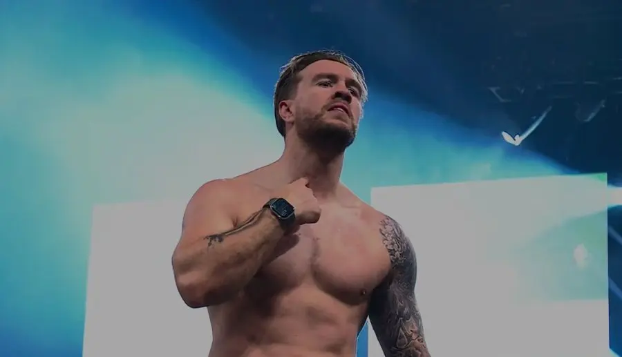 Will Ospreay amenazando a los Death Riders | AEW