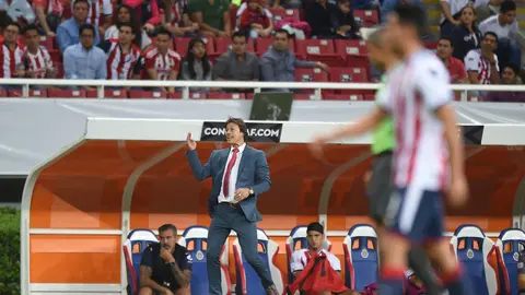 Matías Almeyda al frente de Chivas en un partido de la Liga de Campeones Concacaf | MEXSPORT