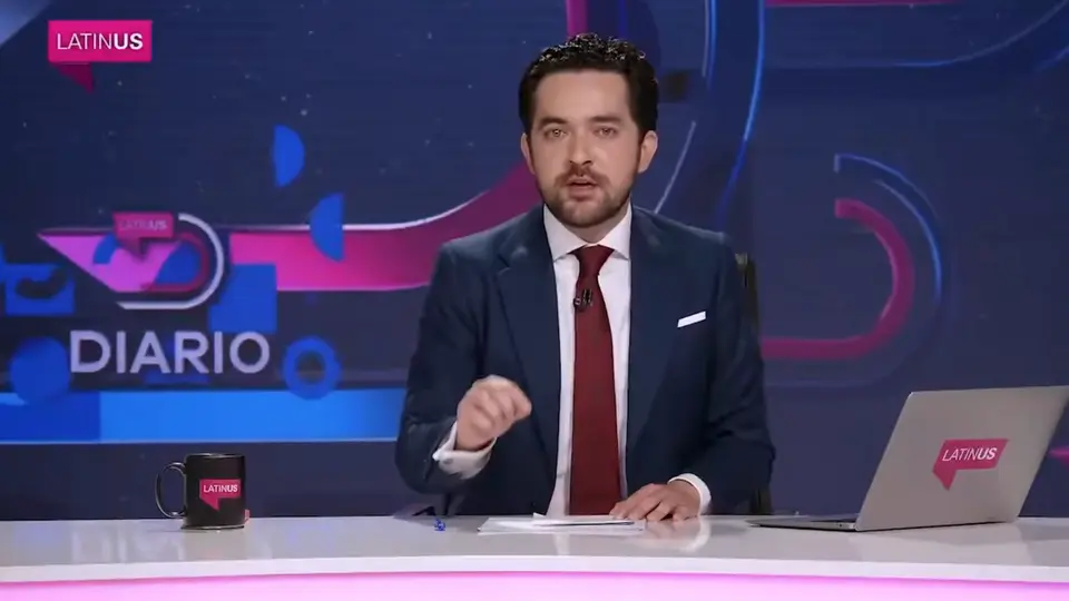El periodista Claudio Ochoa Huerta afirma que el hijo de Marcelo Ebrad estuvo viviendo en la Embajada de México en Londres / Especial