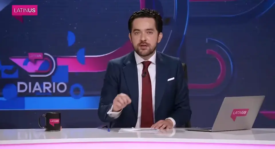 El periodista Claudio Ochoa Huerta afirma que el hijo de Marcelo Ebrad estuvo viviendo en la Embajada de México en Londres / Especial