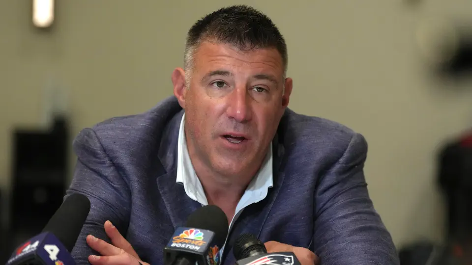 Mike Vrabel, entrenador de los patriotas I AP