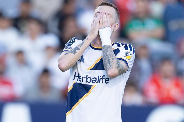 Marco Reus lamentándose fallas ante Toluca | MEXSPORT