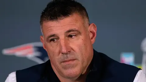 Mike Vrabel, entrenador de los Patriotas I AP