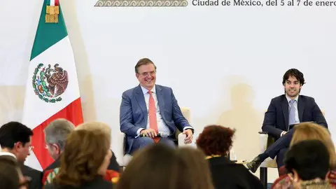 Acusan al excanciller de nepotismo y uso de recursos públicos a favor de un familiar / FB: @MarceloEbrardC