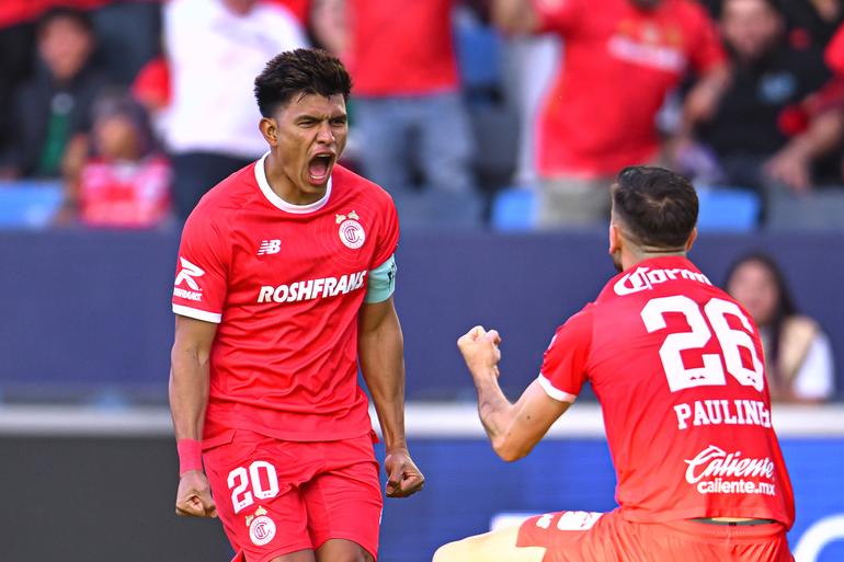 Marcelo Gallardo festejando un gol ante Galaxy | MEXSPORT
