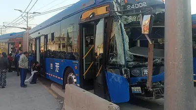 VIDEOS: Choca Trolebús en Chalco contra un poste y deja 20 heridos