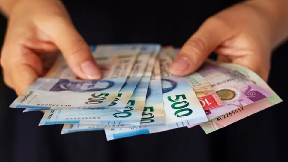 Los futuros pensionados recibirán únicamente 30 días de aguinaldo, en lugar de los 60 como antes / FREEPIK