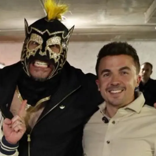Alex Montiel, creador del personaje del Escorpión Dorado, respondió a las críticas tras la difusión del video. / @goldenescorpion
