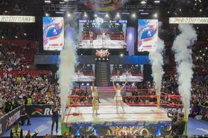 Místico celebra el 20 aniversario de “Me Muero” junto a Natalia Jiménez en una noche mágica en la Arena México