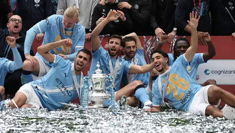 Manchester vence a Chelsea con asistencia de Haaland y gol de Semenyo