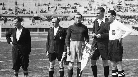 Austria vs Francia en 1930 l X:intl_football15