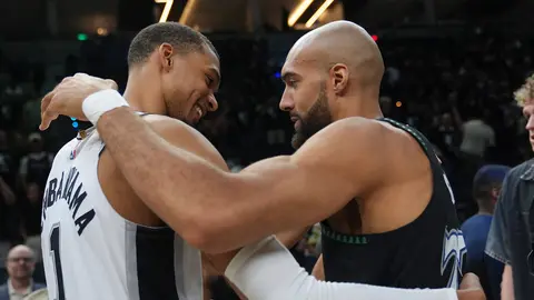 Victor Wembanyama y Rudy Gobert | AP