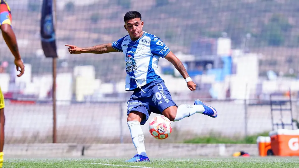 Juan Sigala en la Liga MX con Pachuca | IMAGO 7