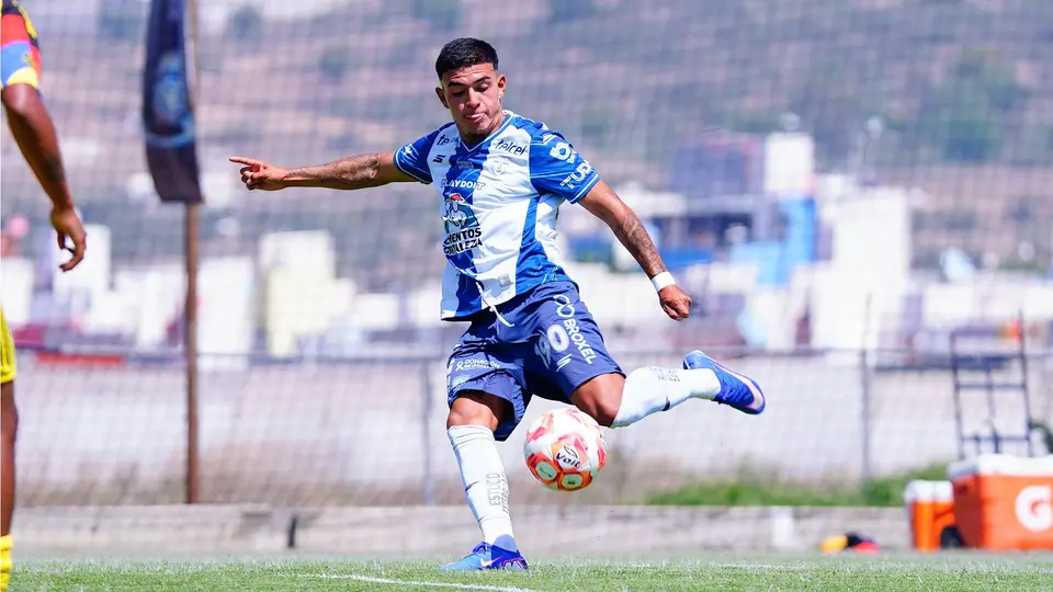 Juan Sigala en la Liga MX con Pachuca | IMAGO 7