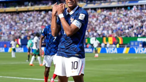 Kylian Mbappé celebrando su gol ante Senegal | AP