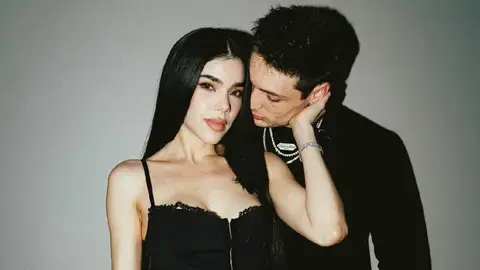 Usuarios analizaron los movimientos de ambos artistas en redes sociales tras anunciar su separación./ IG