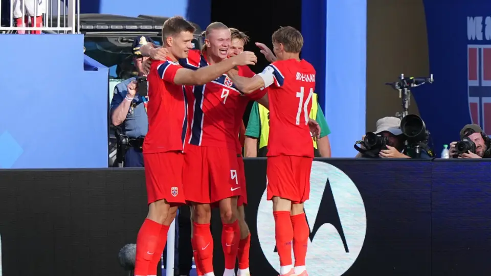 Haaland celebra su primer gol con Noruega en Mundiales | AP