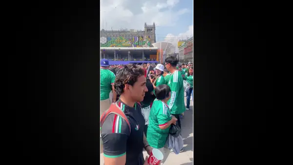 ¡Roban bebidas del Fan Fest del Zócalo de CDMX!