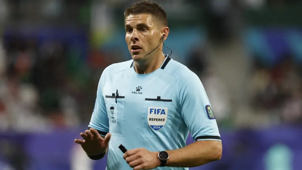 FIFA exculpa a árbitro señalado de hacer polémica seña en el Alemania vs Curazao