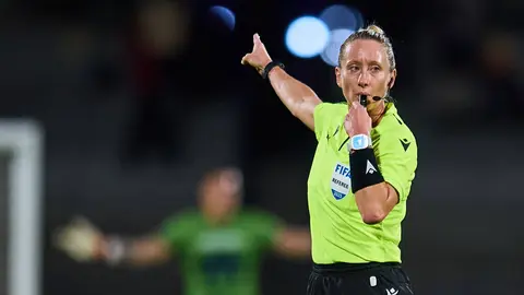 Tori Penso, árbitra de la FIFA | MEXSPORT