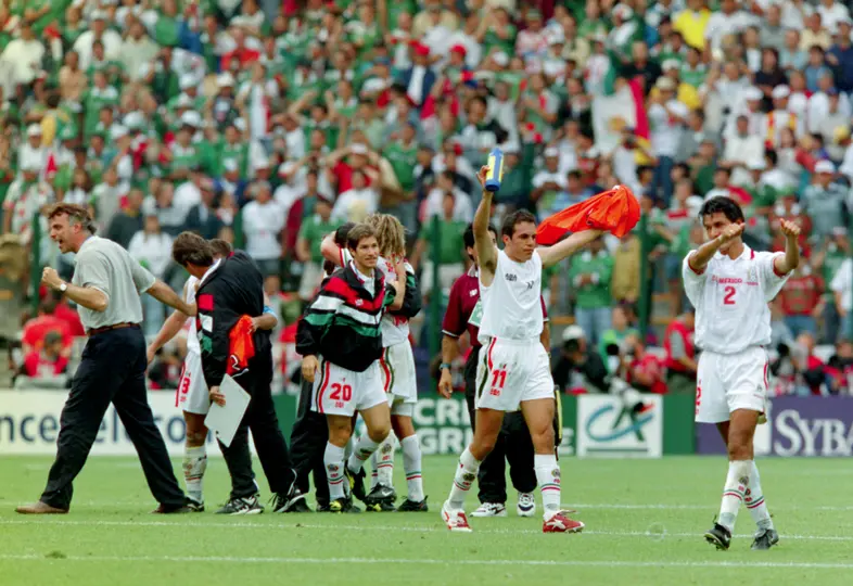 Cuauhtémoc Blanco tras un partido en el Mundial de Francia 1998 | MEXSPORT