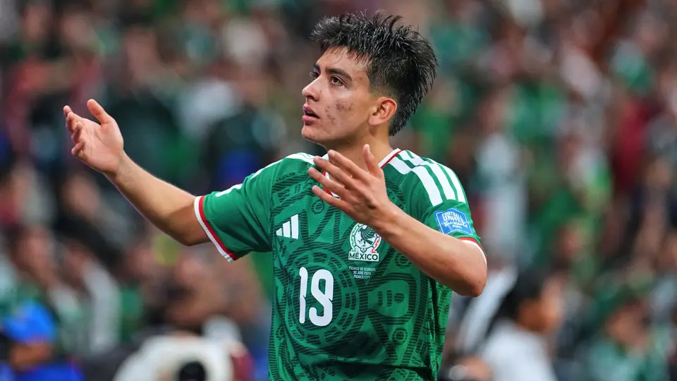 Gilberto Mora con la Selección Mexicana| IMAGO 7