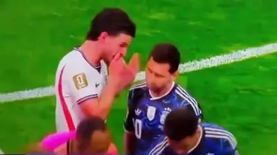 Nueva polémica: ¿Declan Rice debió irse expulsado en el duelo vs Argentina?